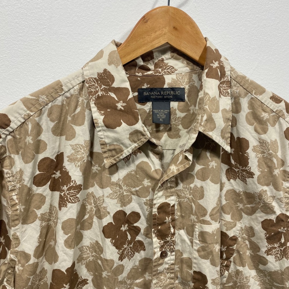 Banana Republic Retro Floral Cut Raw Hem Button Up Shirt Men's XL‎ Short Sleeve